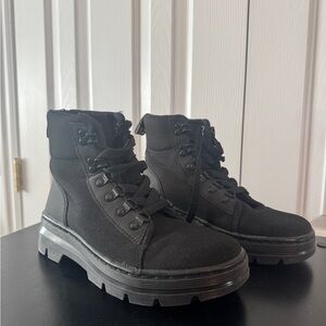 Dr. Martens Combs Boots W6